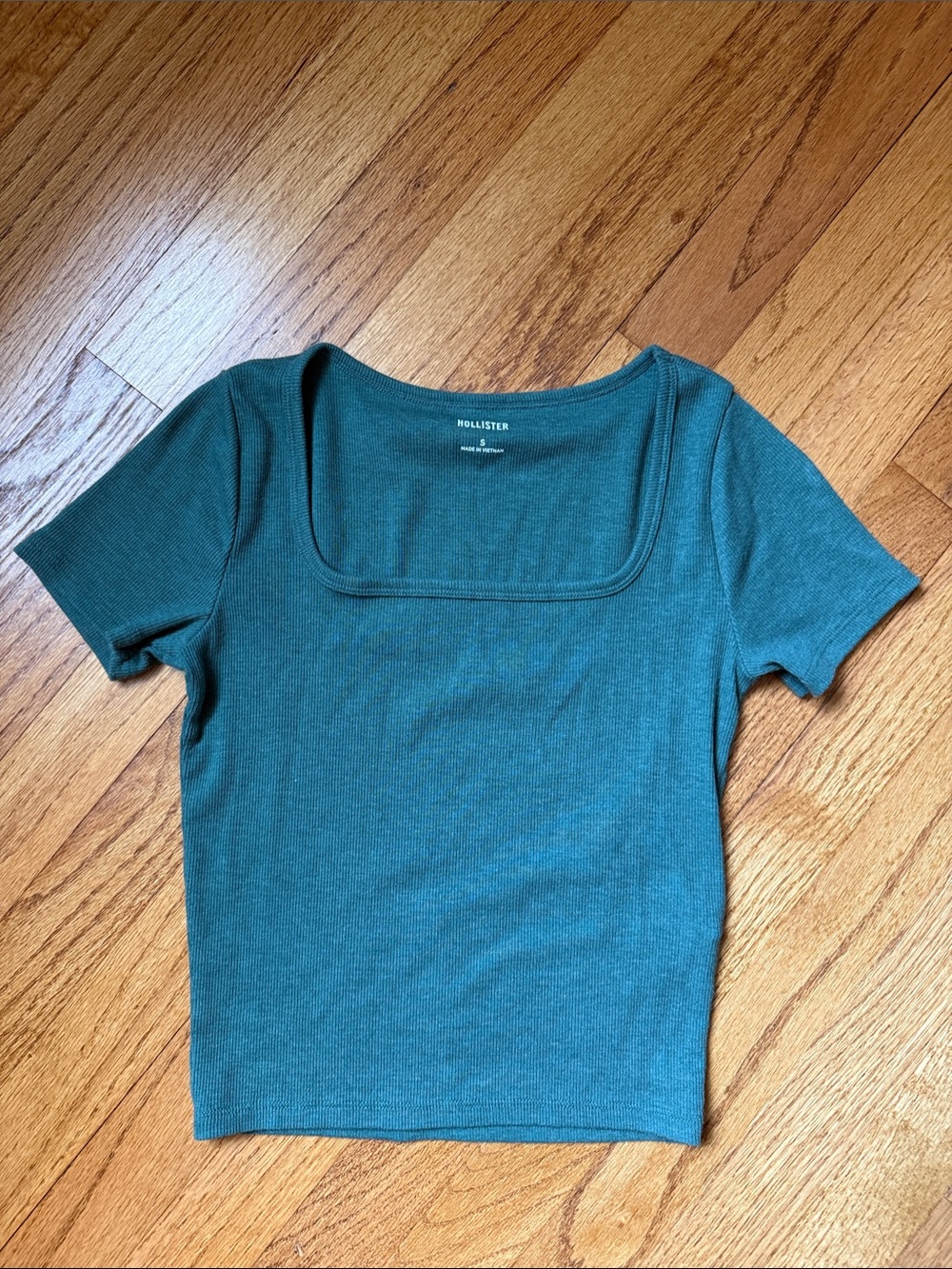 Hollister Ribbed Square-Neck Short Sleeve Shirt